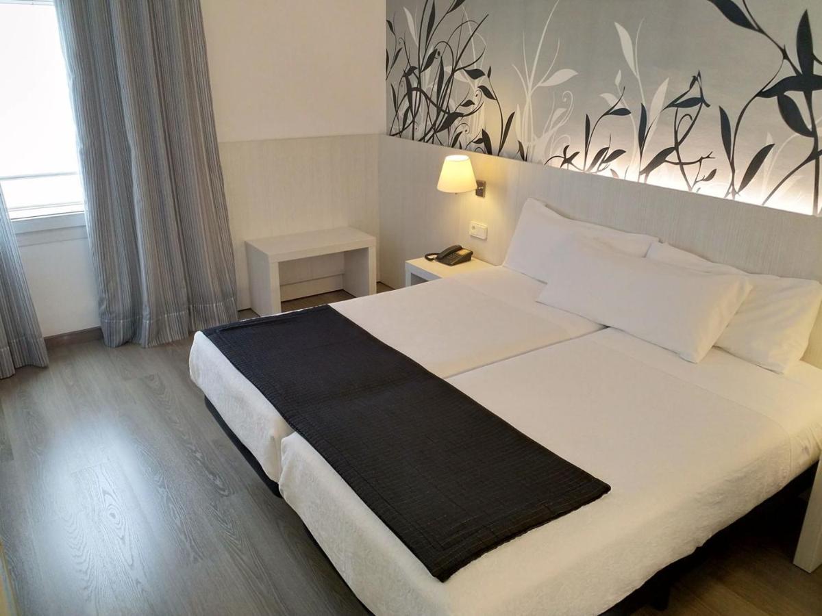 Hotel Mediterrani 칼레냐 데 팔라푸르헬 외부 사진